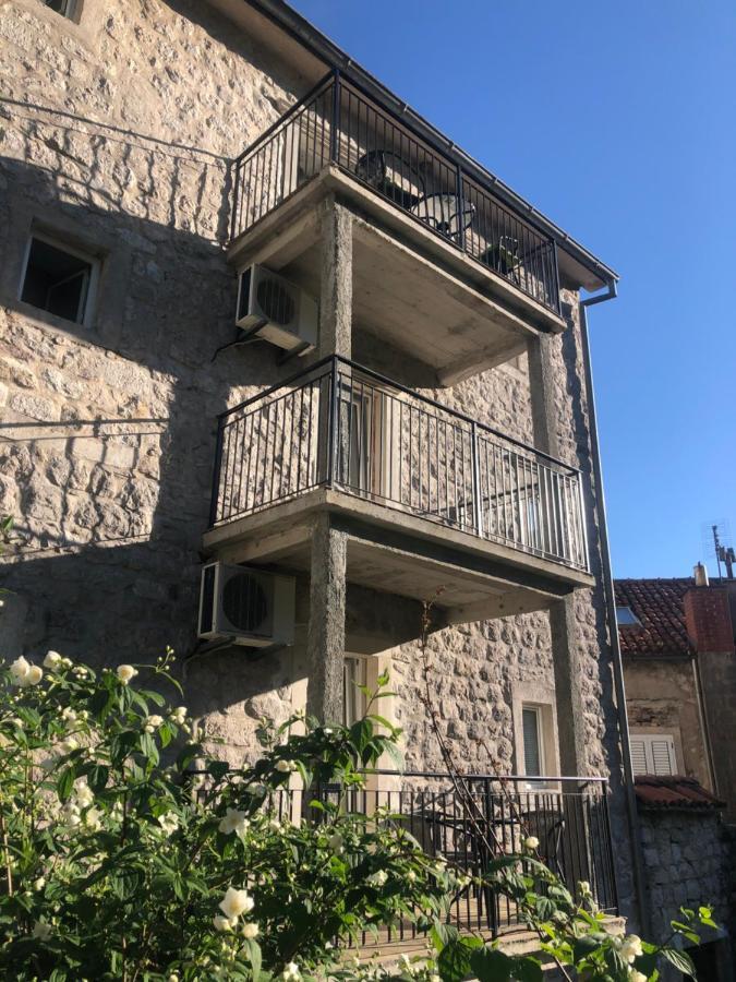 Pavle Apartmani 리산 외부 사진