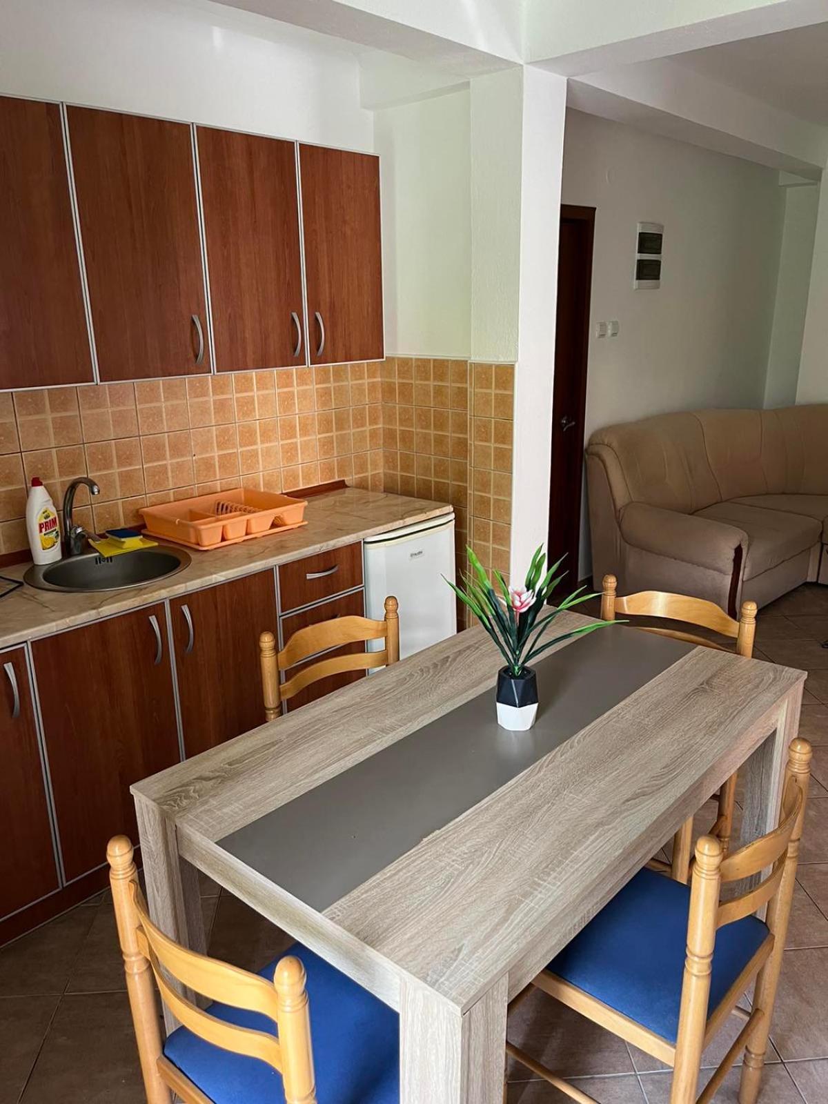 Pavle Apartmani 리산 외부 사진